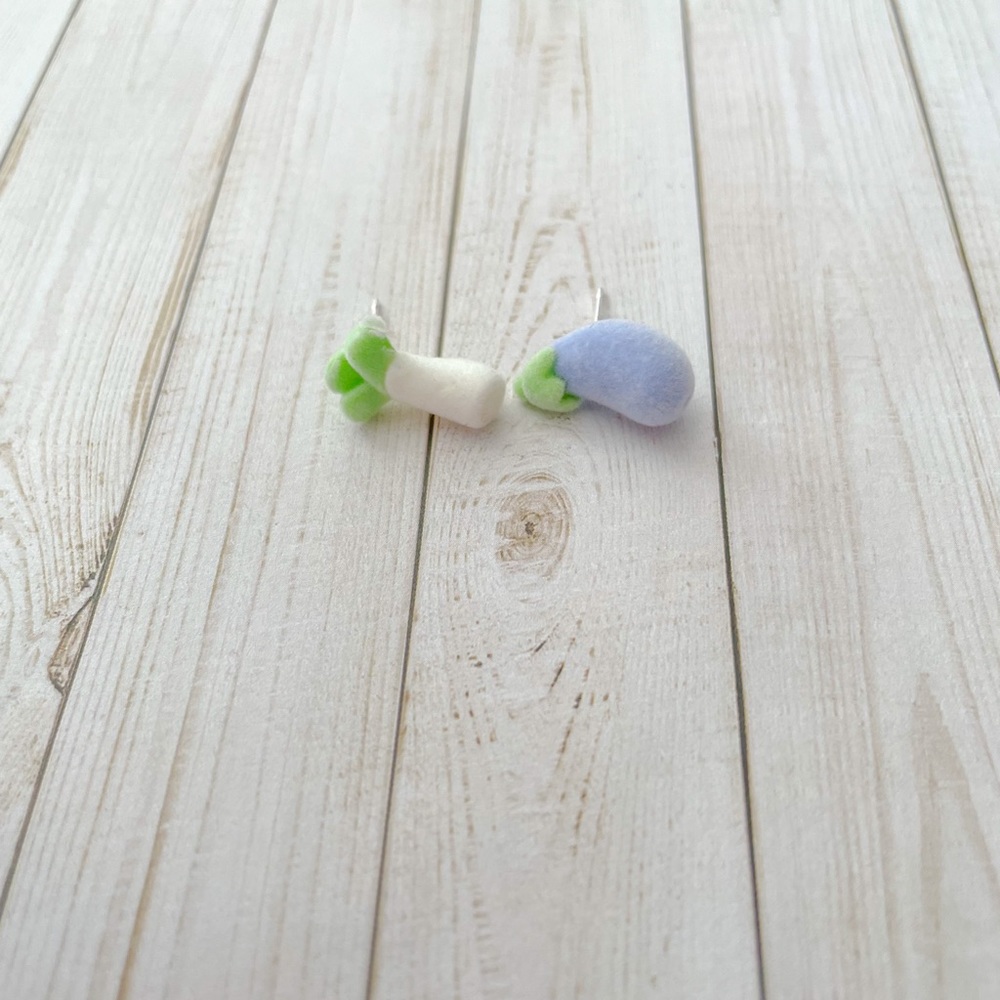 🖤 Fuzzy Veggie Earrings